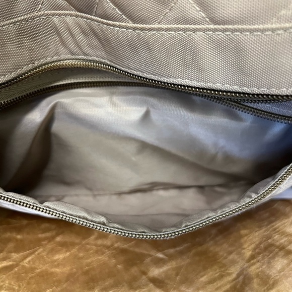 Travelon Anti-Theft Crossbody Bag Purse - Picture 12 of 15